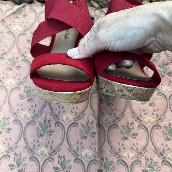 American Eagle Heels Womens Sz 6.5 Cork Wedge Platform Sandals Red Suede Elastic - Picture 5 of 8